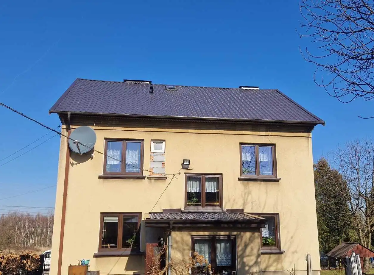Kompleksowa wymiana dachu skośnego na budynku mieszkalnym